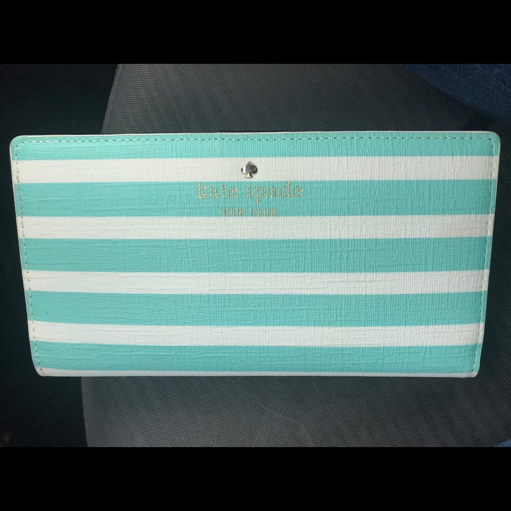 Kate spade wallet FINAL PRICE!      SOLD!!!